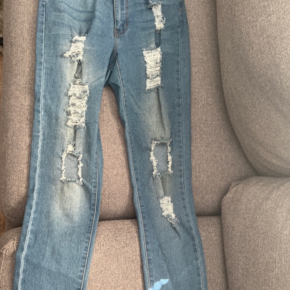 Cut up jeans - Picture 1 of 4